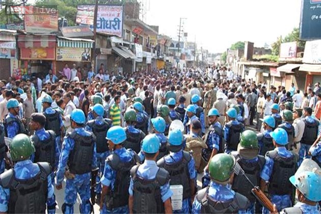 muzaffarnagar-riots-centre-offers-more-paramilitary-forces 090913014630