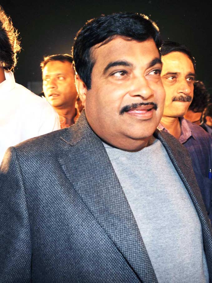 nitin gadkari 13