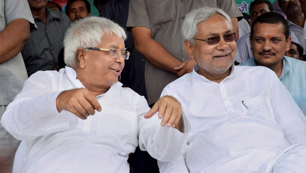 Nitish-Lalu alliance won't last long: Paswan