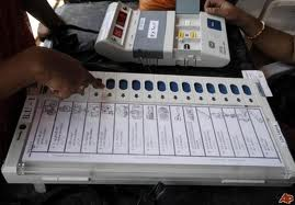 Karantaka Polling percentage statistics News 2013, Karnataka Voting Percentage, Karnataka Assembly Polls start 5 May 2013, Karnataka Goes on Poll today. BJP Set to go and Congress JD(S) goes strong, Karntaka Polling Result, Karnataka News