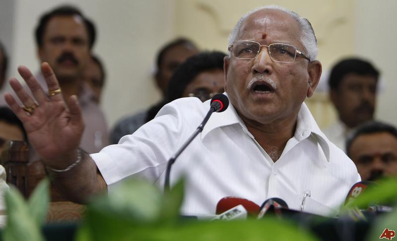 Karnataka Poll: Yeddyurappa offers big sops for women, farmers, minority voters, Yeddurappa  In karnataka assembly Poll 2013, Karnataka news update, Karnataka Latest Political News ,Karnataka News  20-13.