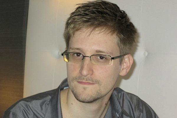 Edward Snowden applies for political asylum in Russia,Edward Snowden, Latest News today , World Politics, Latest Political news updates, Latest world Political news, Political news update.
