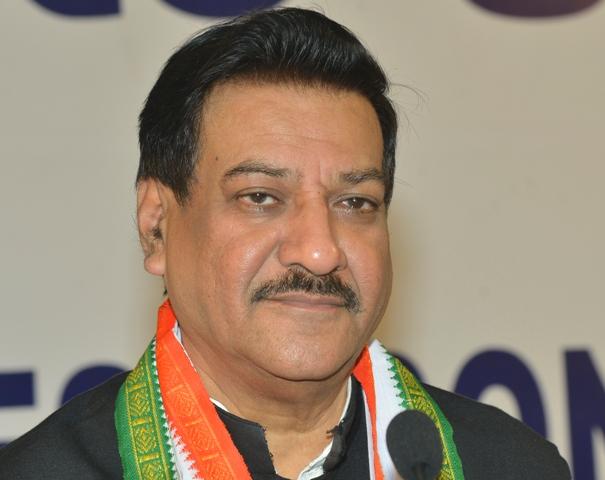 Congress may replace Maharashtra CM Prithviraj Chavan